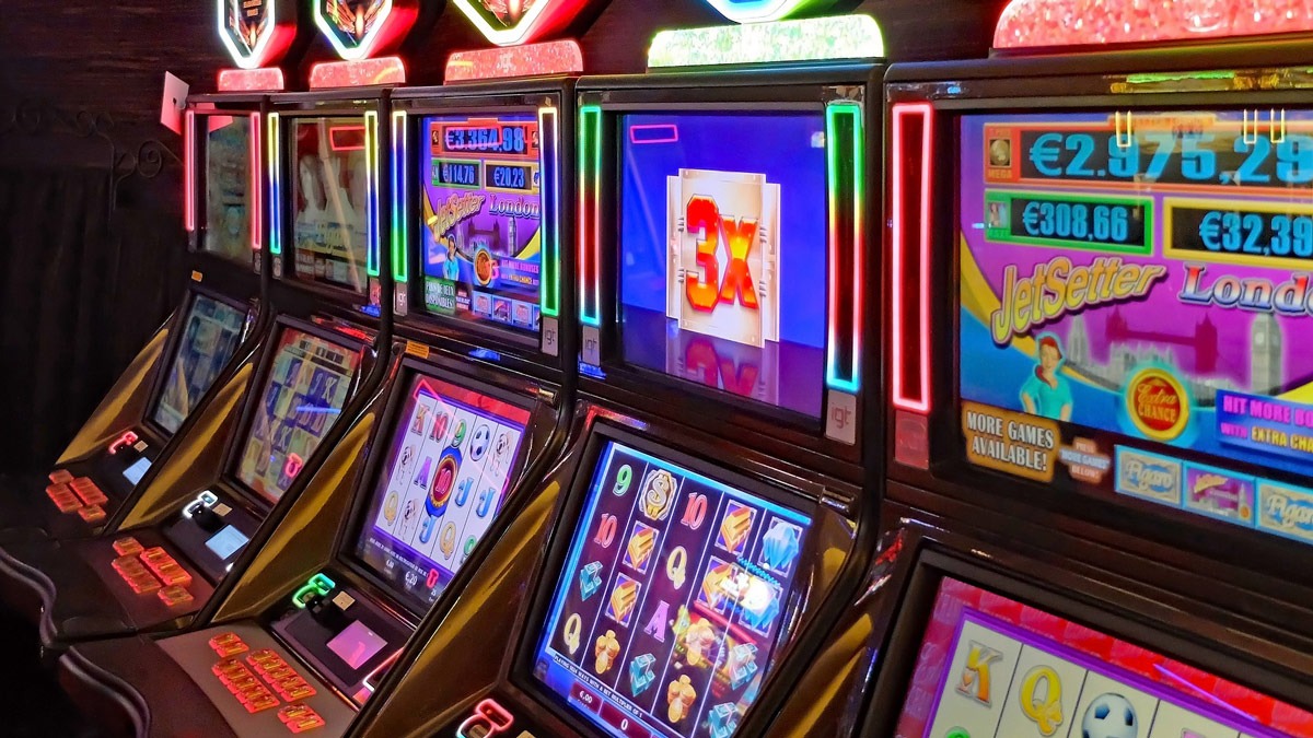 Tangandewa: Concept of Small Deposit Betting Game
